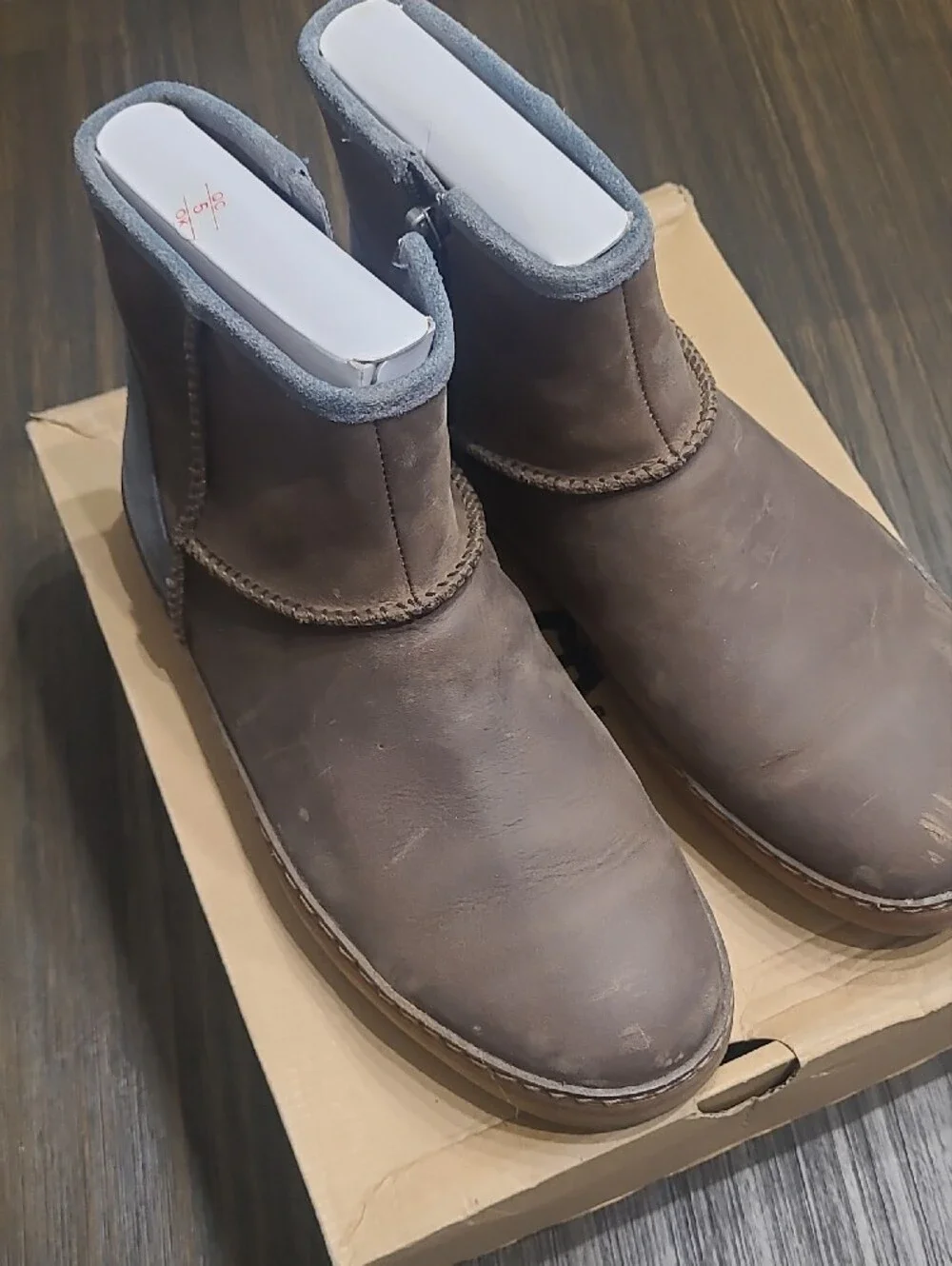 UGG image shows